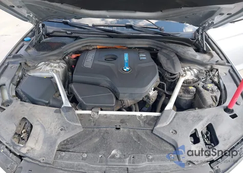 2019 BMW 530E Iperformance z USA, uszkodzony, nr VIN WBAJA9C52KB388933